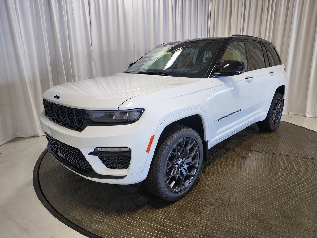 new 2025 Jeep Grand Cherokee car, priced at $68,100