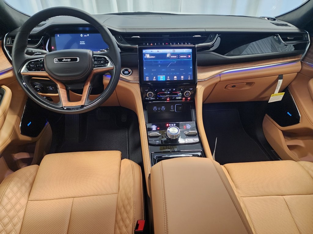 new 2025 Jeep Grand Cherokee car, priced at $68,100