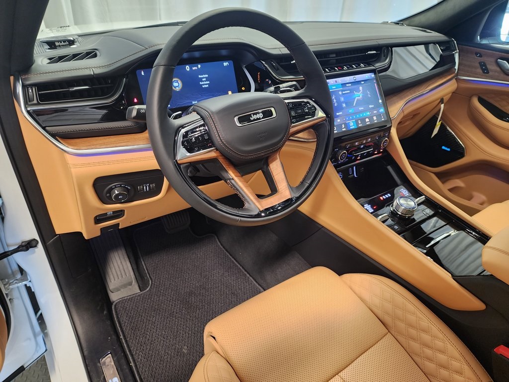 new 2025 Jeep Grand Cherokee car, priced at $68,100