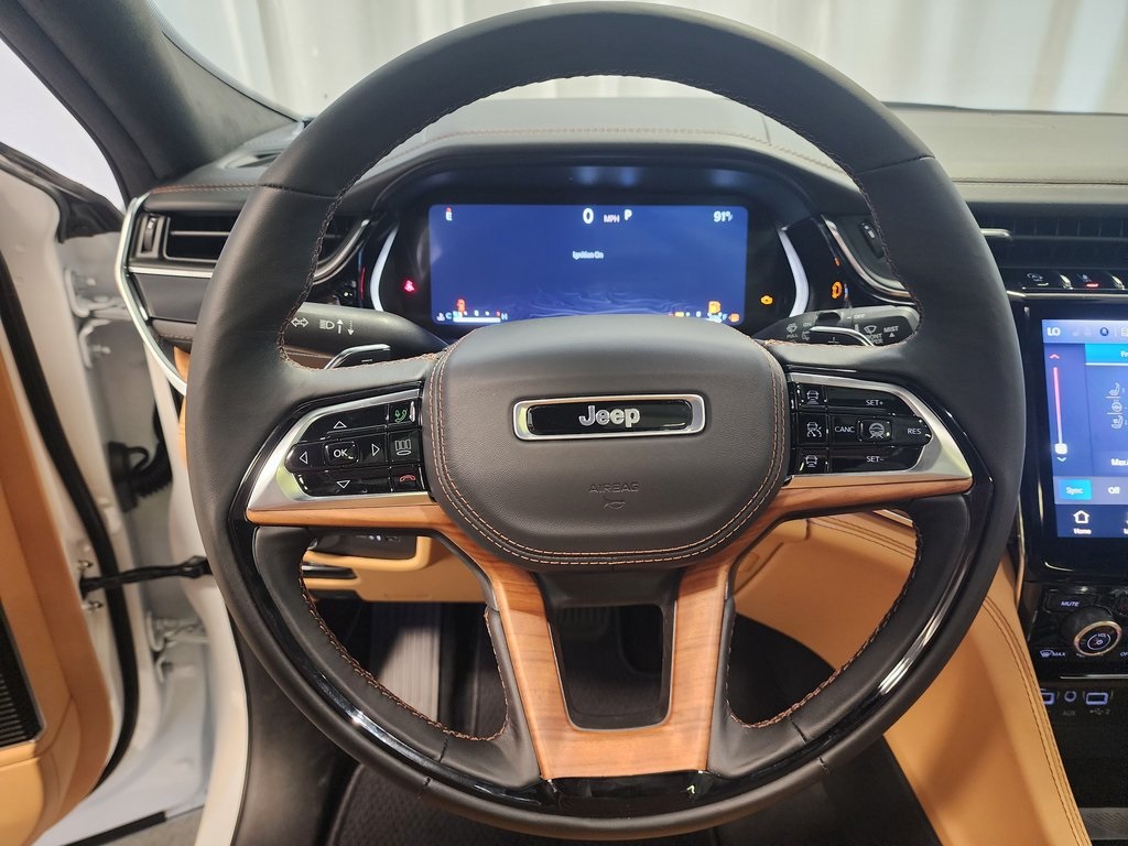 new 2025 Jeep Grand Cherokee car, priced at $68,100