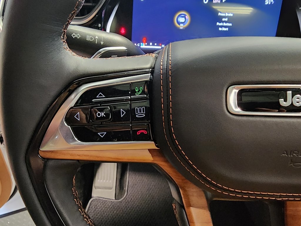 new 2025 Jeep Grand Cherokee car, priced at $68,100