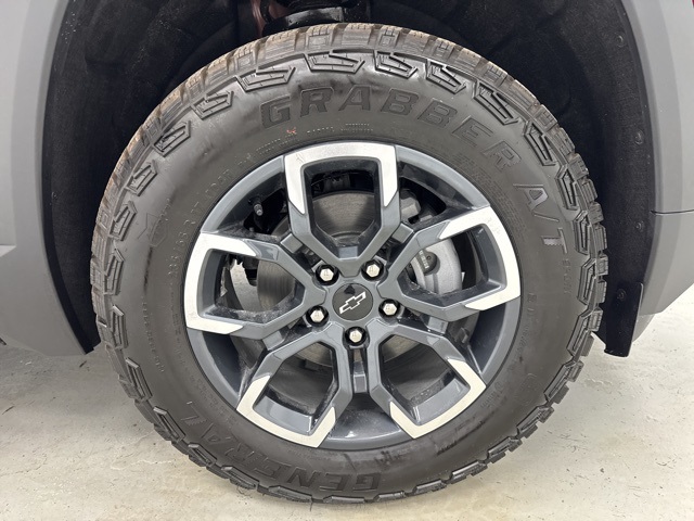 new 2026 Chevrolet Equinox car, priced at $35,890