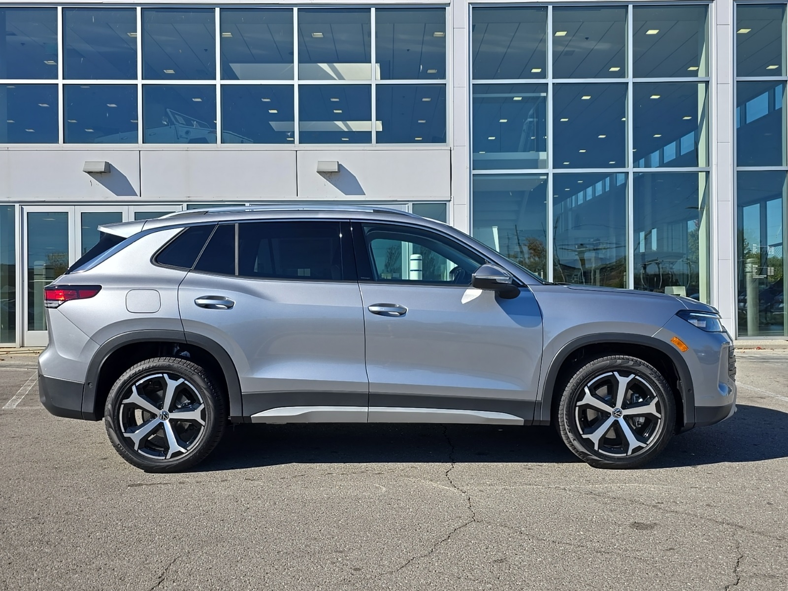new 2026 Volkswagen Tiguan car, priced at $38,397