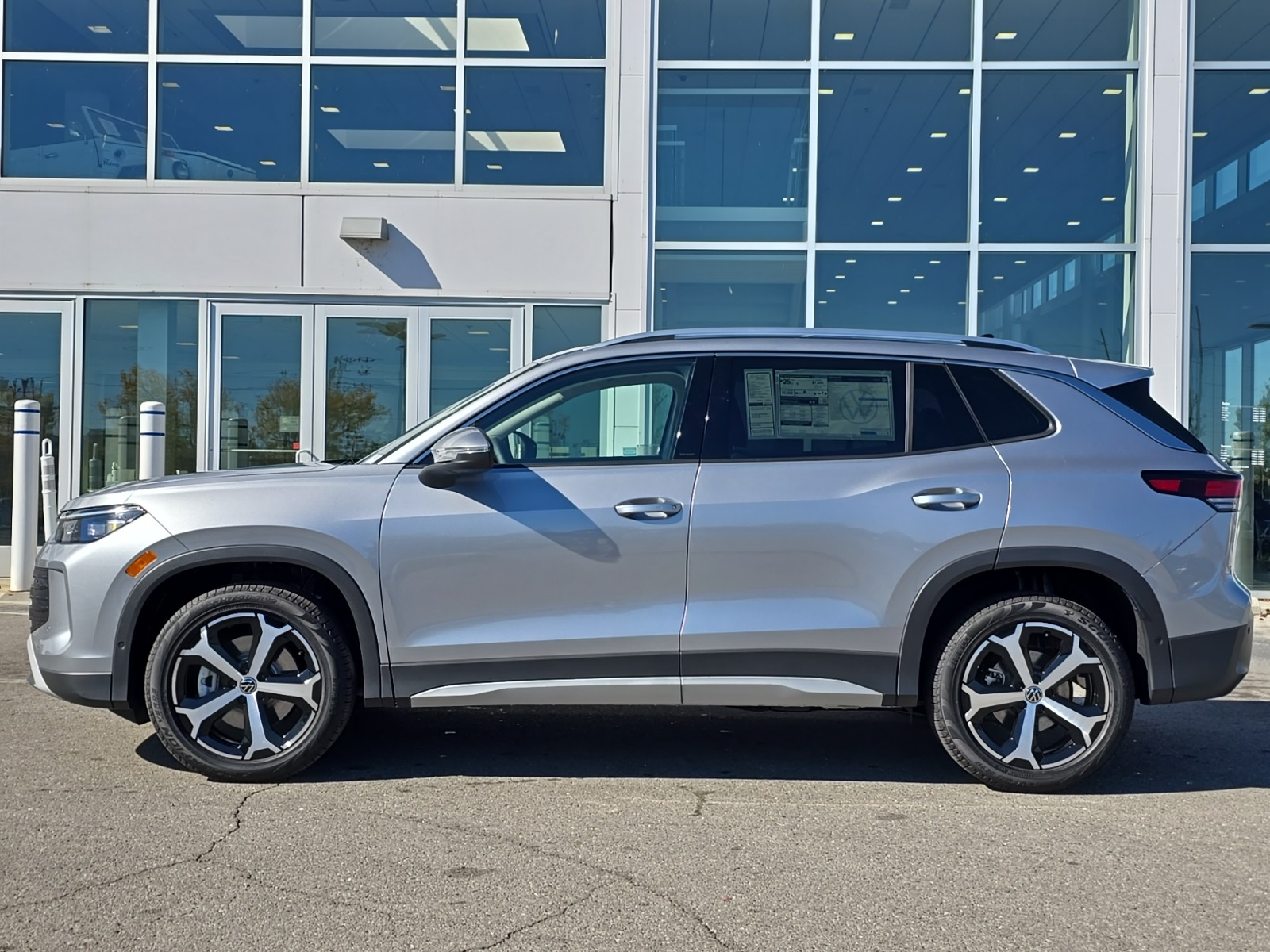 new 2026 Volkswagen Tiguan car, priced at $38,397