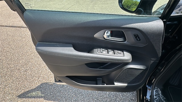 new 2025 Chrysler Pacifica car, priced at $44,280