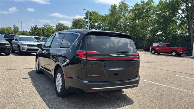 new 2025 Chrysler Pacifica car, priced at $44,280