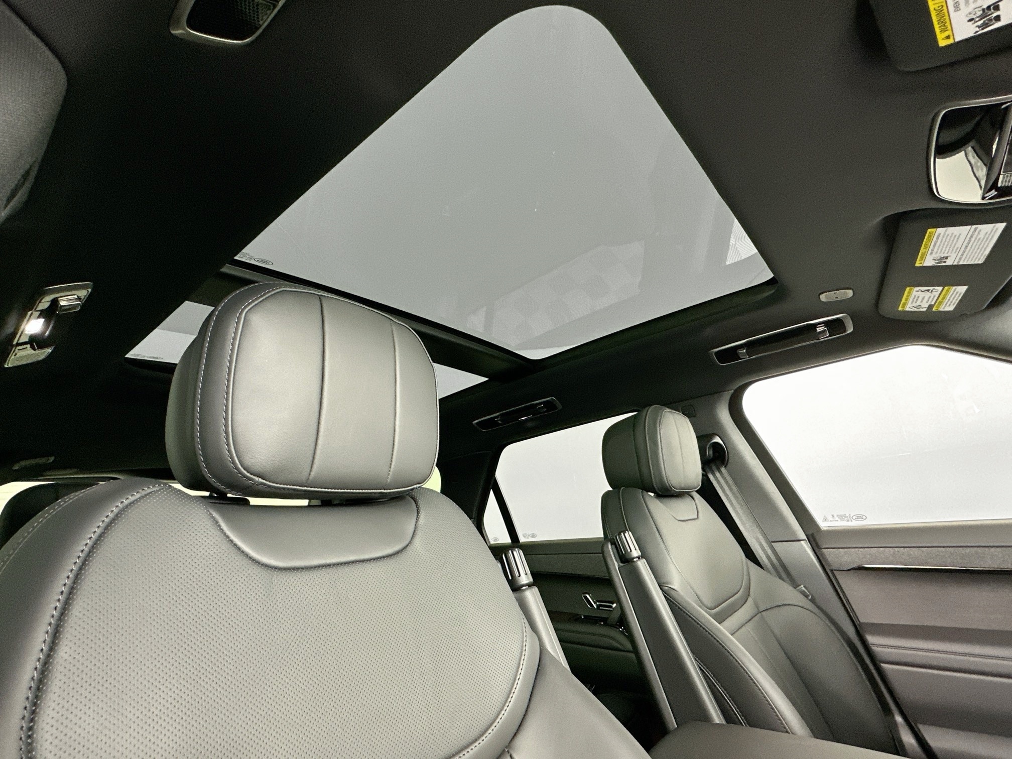 new 2025 Land Rover Range Rover Sport car, priced at $128,245
