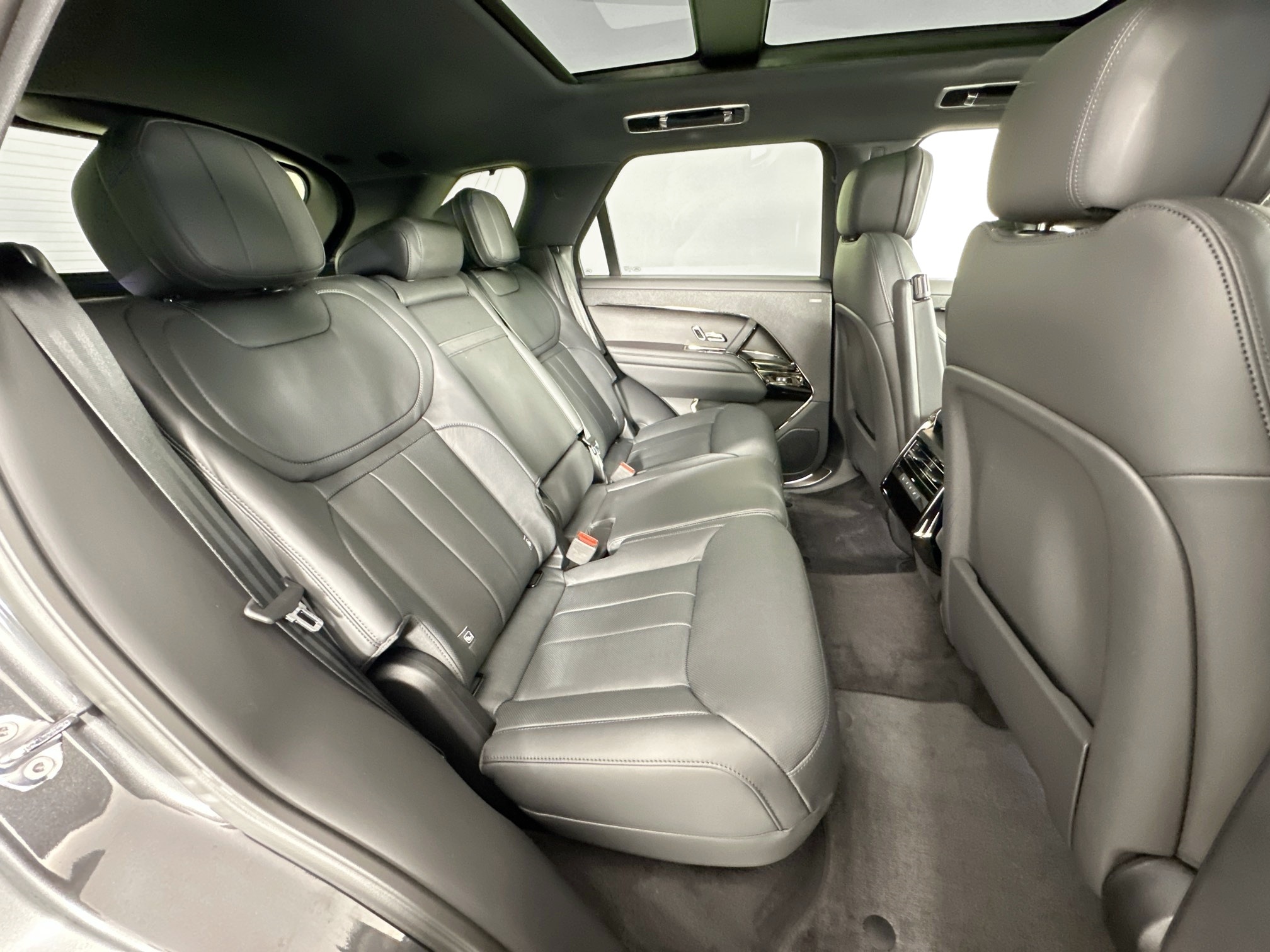 new 2025 Land Rover Range Rover Sport car, priced at $128,245