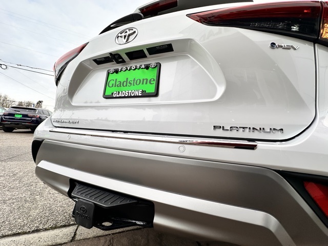 new 2025 Toyota Highlander Hybrid car