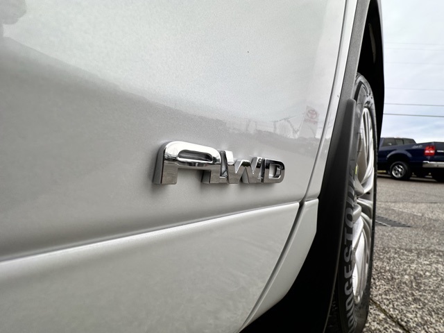 new 2025 Toyota Highlander Hybrid car