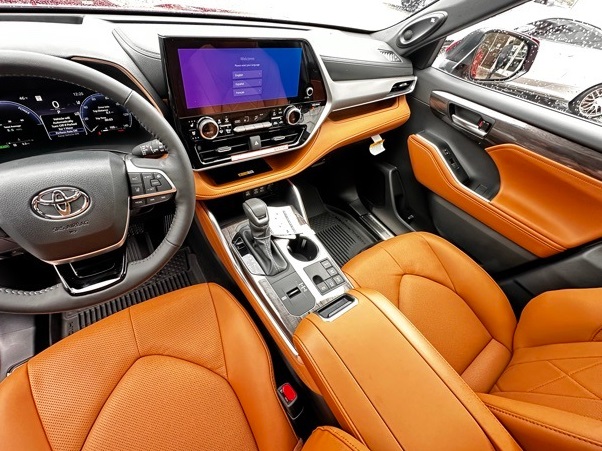 new 2025 Toyota Highlander Hybrid car