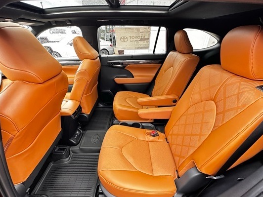 new 2025 Toyota Highlander Hybrid car