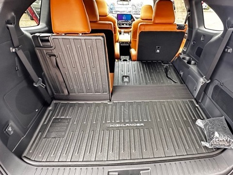 new 2025 Toyota Highlander Hybrid car