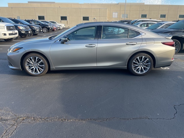 used 2021 Lexus ES car