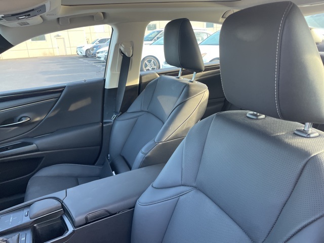 used 2021 Lexus ES car