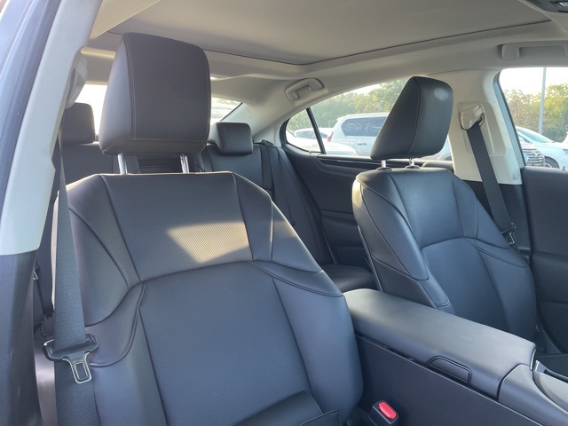 used 2021 Lexus ES car