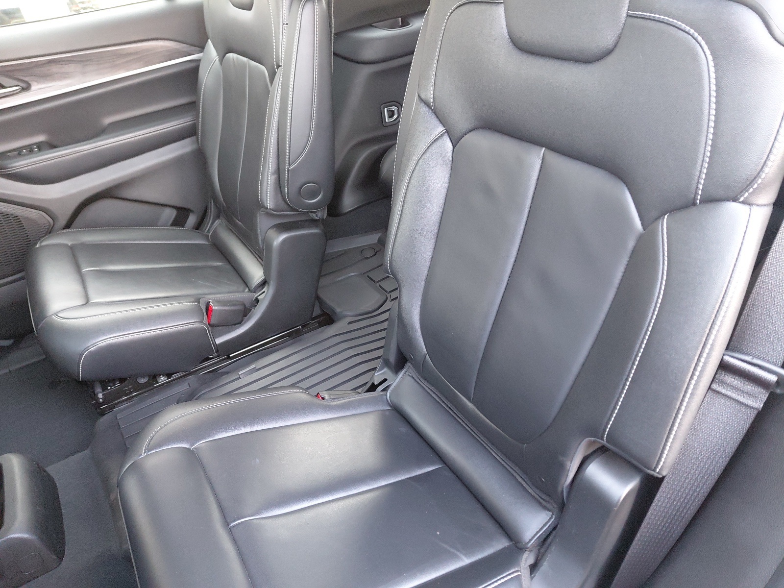 used 2023 Jeep Grand Cherokee L car, priced at $32,689