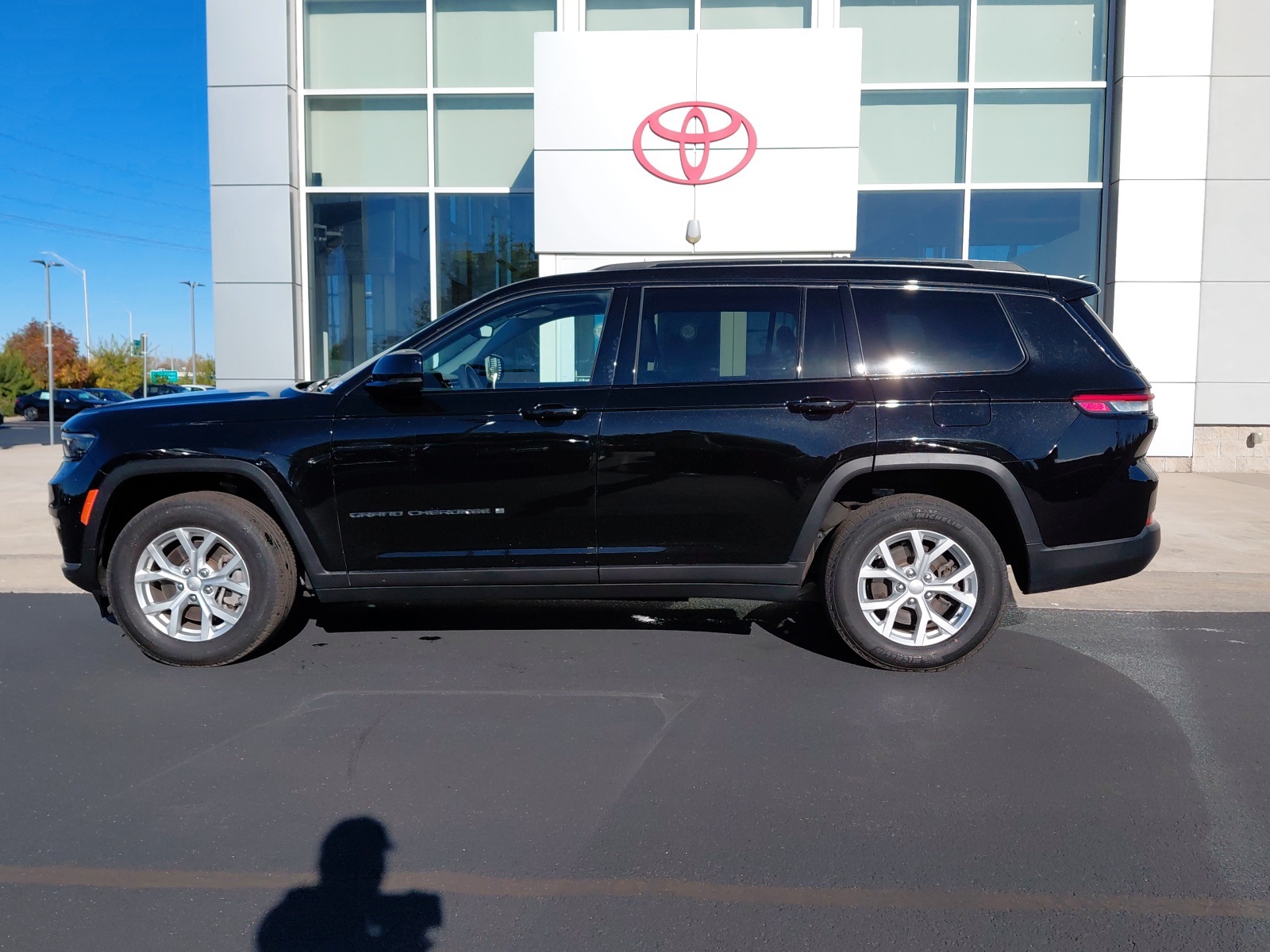 used 2023 Jeep Grand Cherokee L car, priced at $32,689