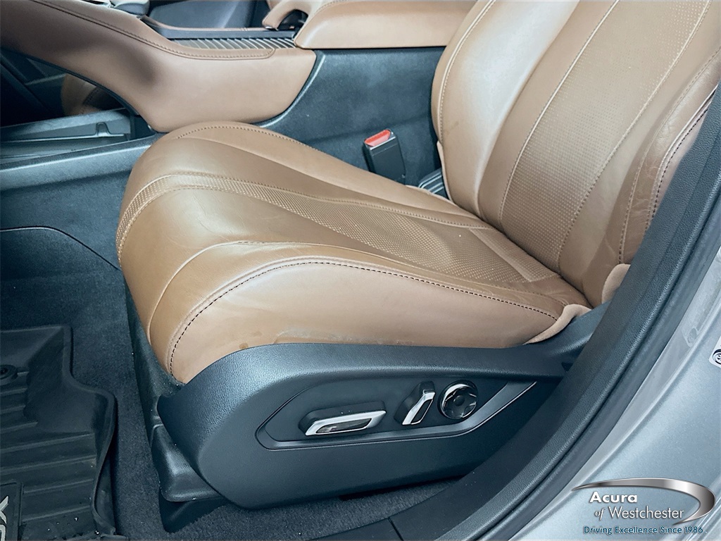 used 2023 Acura RDX car, priced at $36,999