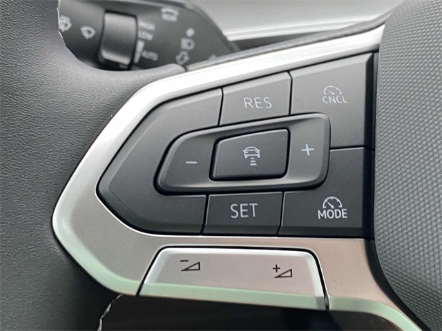 new 2025 Volkswagen Tiguan car, priced at $34,720