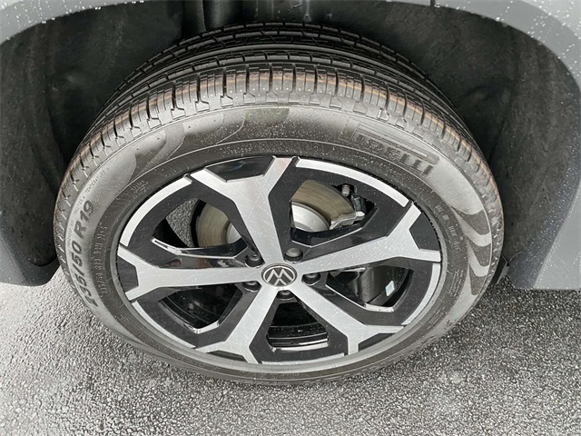 new 2025 Volkswagen Tiguan car, priced at $34,720