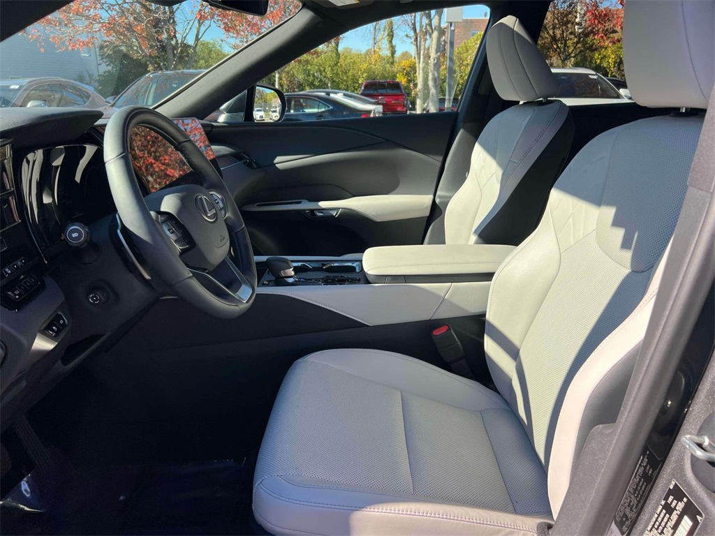 used 2025 Lexus RX car, priced at $54,995