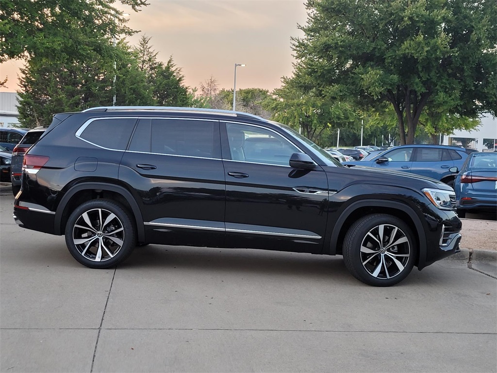 new 2026 Volkswagen Atlas car, priced at $56,136