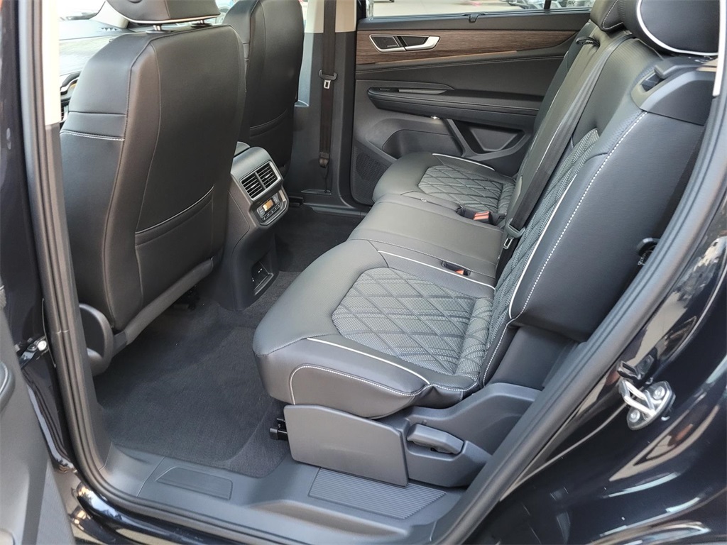 new 2026 Volkswagen Atlas car, priced at $56,136