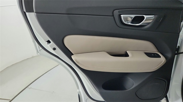new 2026 Volvo XC60 Plug-In Hybrid car, priced at $70,115