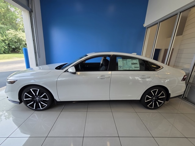 new 2025 Honda Accord Hybrid car, priced at $40,905