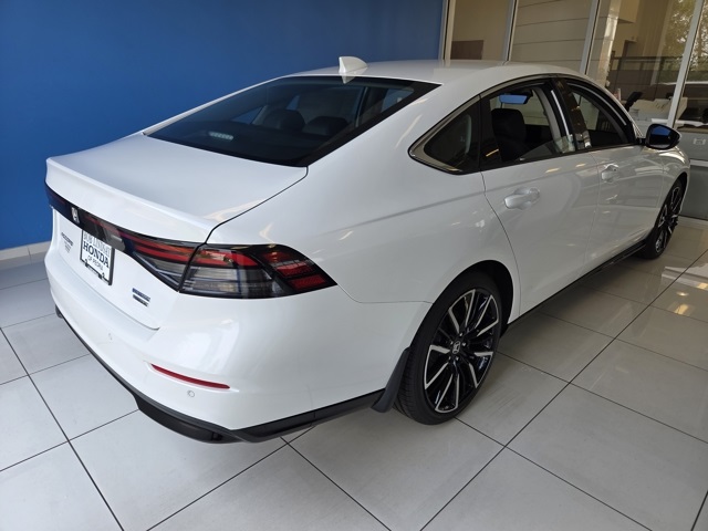 new 2025 Honda Accord Hybrid car, priced at $40,905