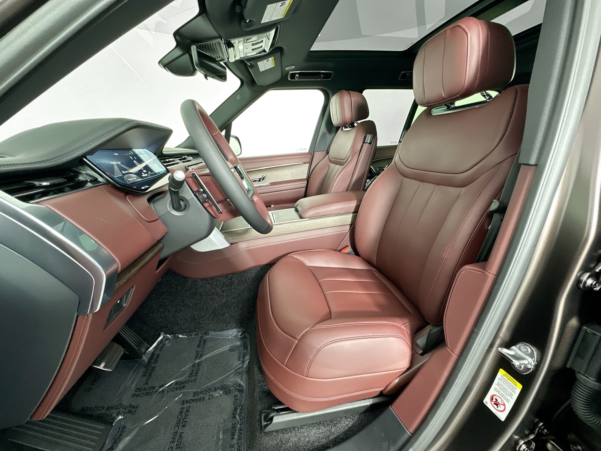 new 2025 Land Rover Range Rover Plug-In Hybrid car, priced at $150,985