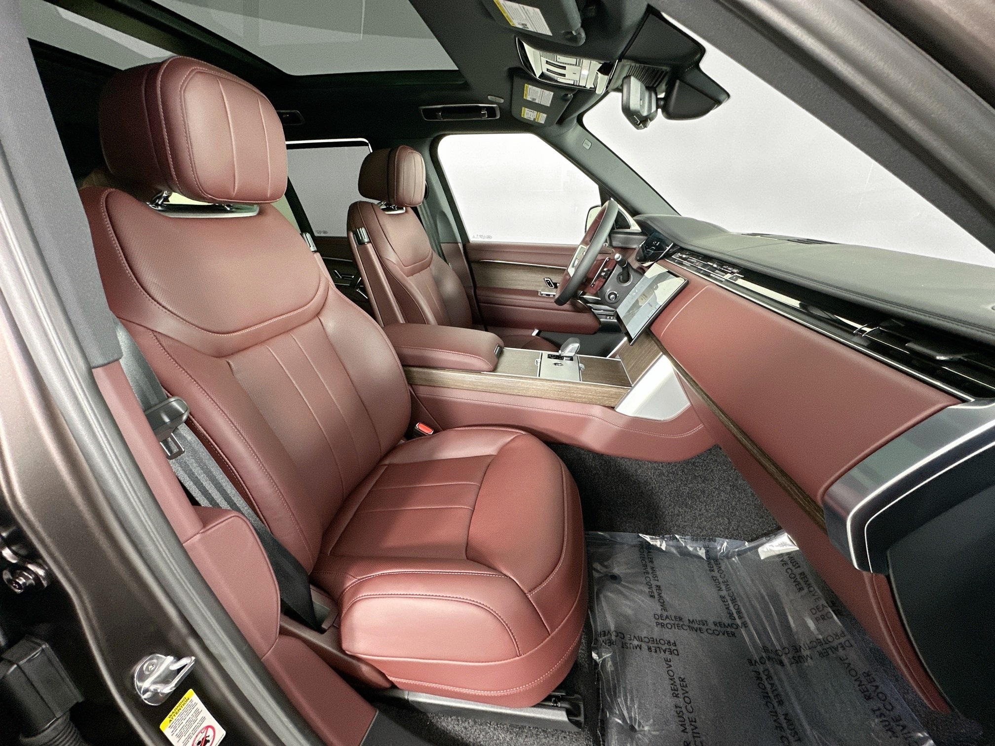 new 2025 Land Rover Range Rover Plug-In Hybrid car, priced at $150,985