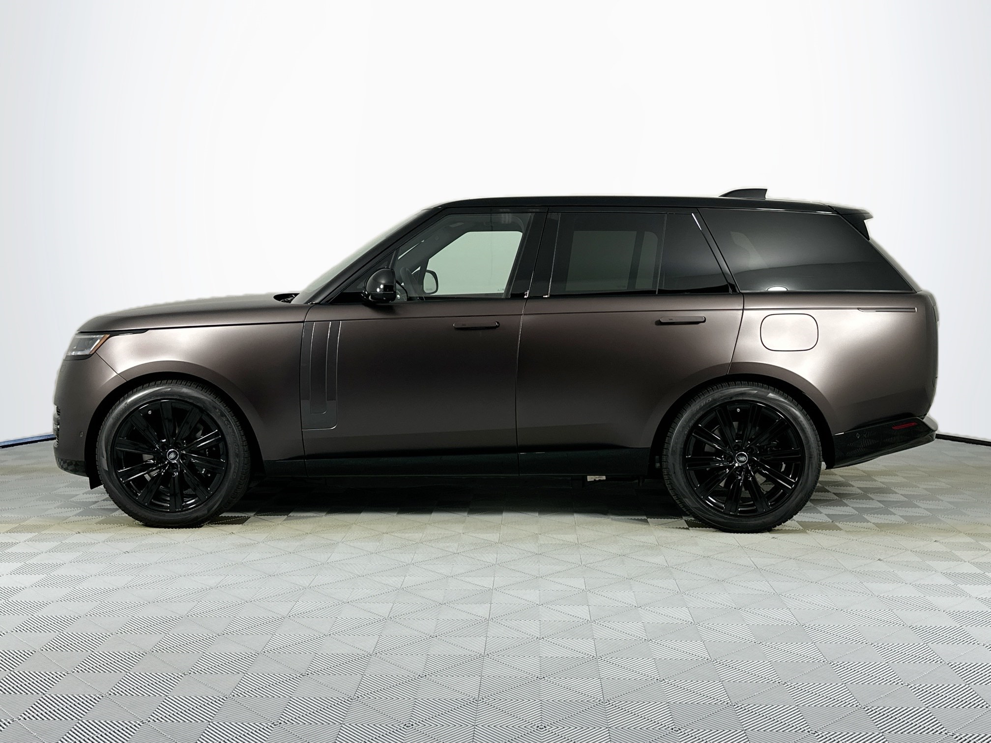 new 2025 Land Rover Range Rover Plug-In Hybrid car, priced at $150,985
