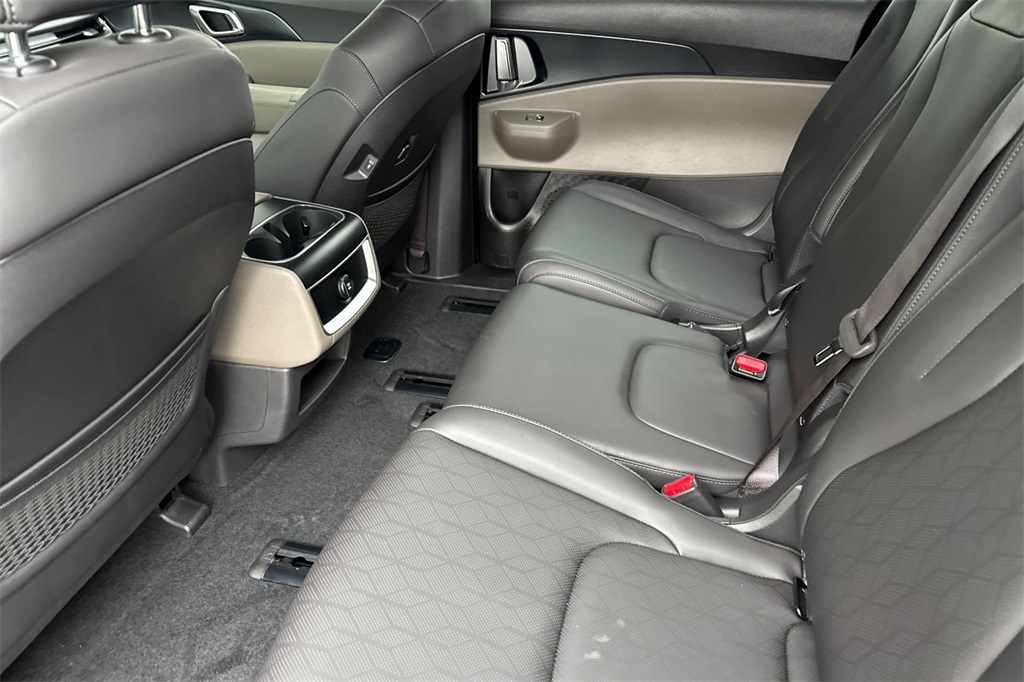 new 2026 Kia Carnival car, priced at $40,770