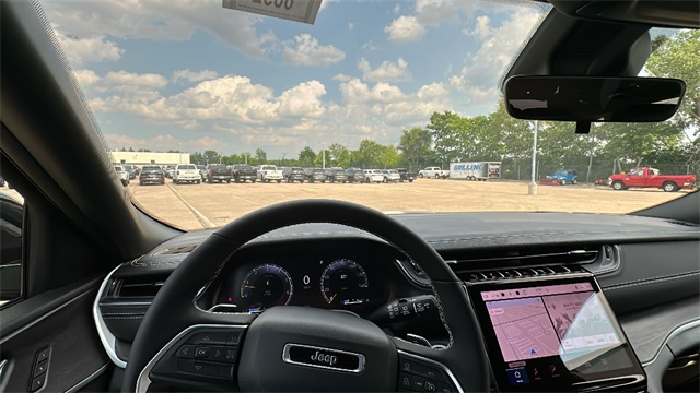 new 2025 Jeep Grand Cherokee car, priced at $45,025