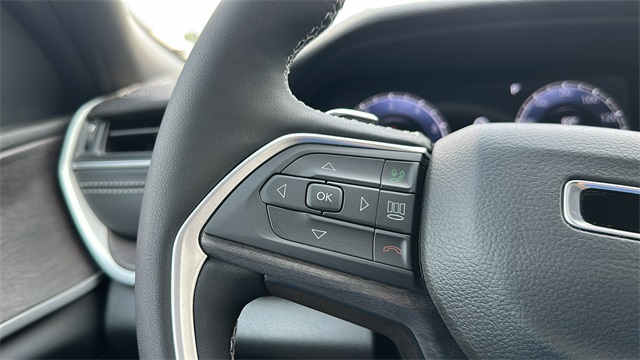 new 2025 Jeep Grand Cherokee car, priced at $45,025