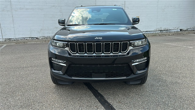new 2025 Jeep Grand Cherokee car, priced at $45,025