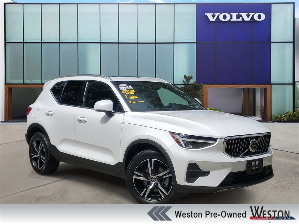 used 2025 Volvo XC40 car, priced at $30,989