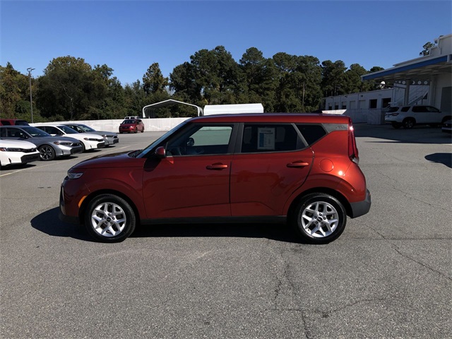 used 2022 Kia Soul car, priced at $18,499