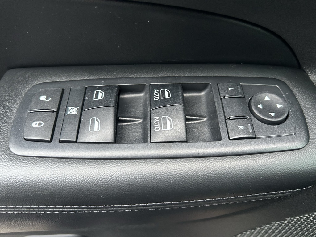 used 2018 Jeep Grand Cherokee car, priced at $18,500