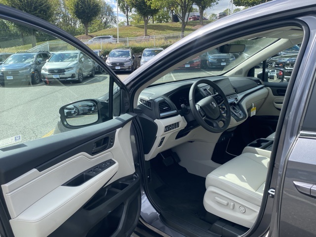 new 2026 Honda Odyssey car, priced at $42,076