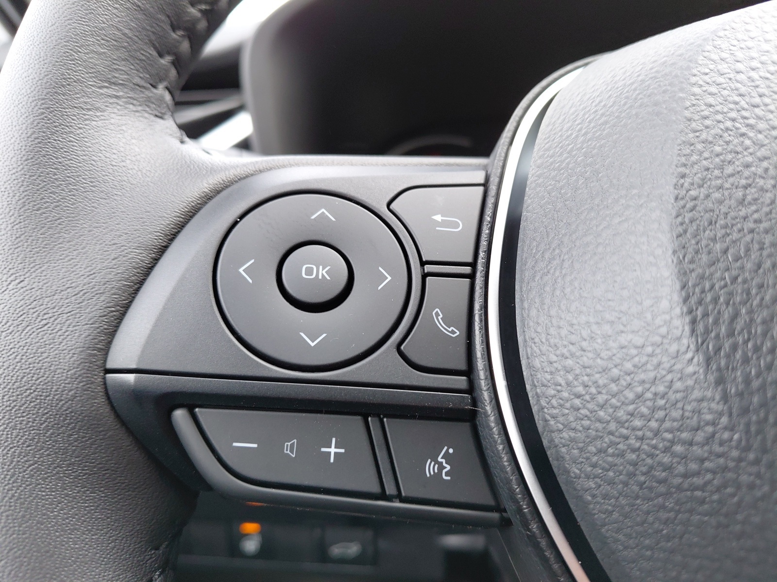 new 2025 Toyota RAV4 car, priced at $37,982