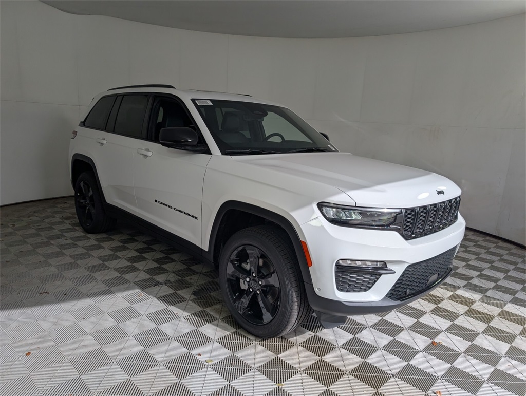 new 2025 Jeep Grand Cherokee car, priced at $43,721