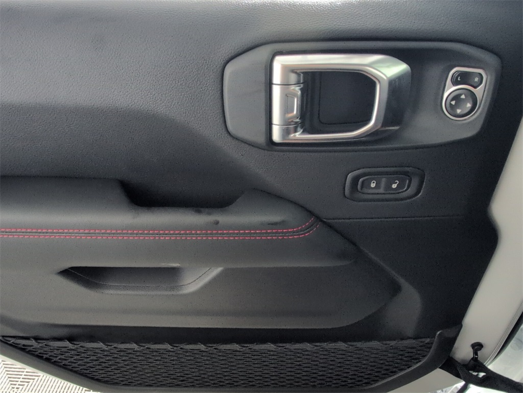 new 2025 Jeep Wrangler car, priced at $57,105