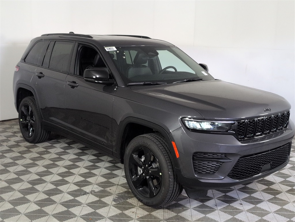 new 2025 Jeep Grand Cherokee car, priced at $35,125