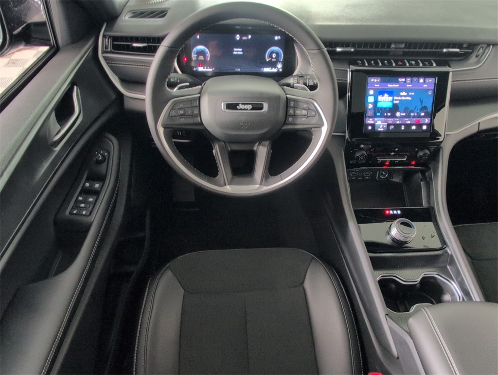 new 2025 Jeep Grand Cherokee car, priced at $35,125