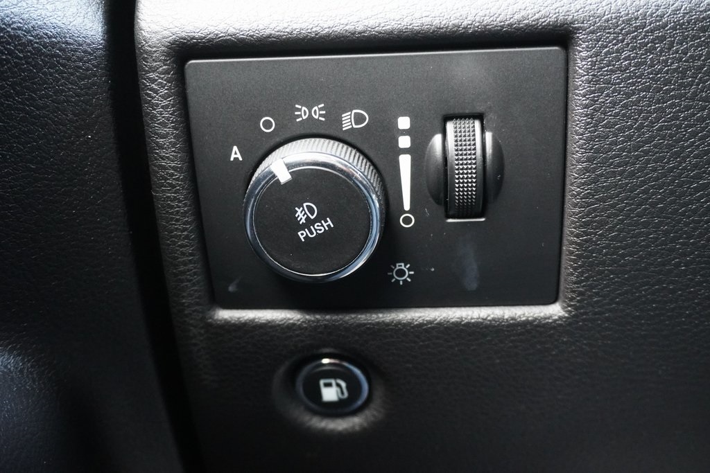 used 2018 Jeep Grand Cherokee car, priced at $20,600