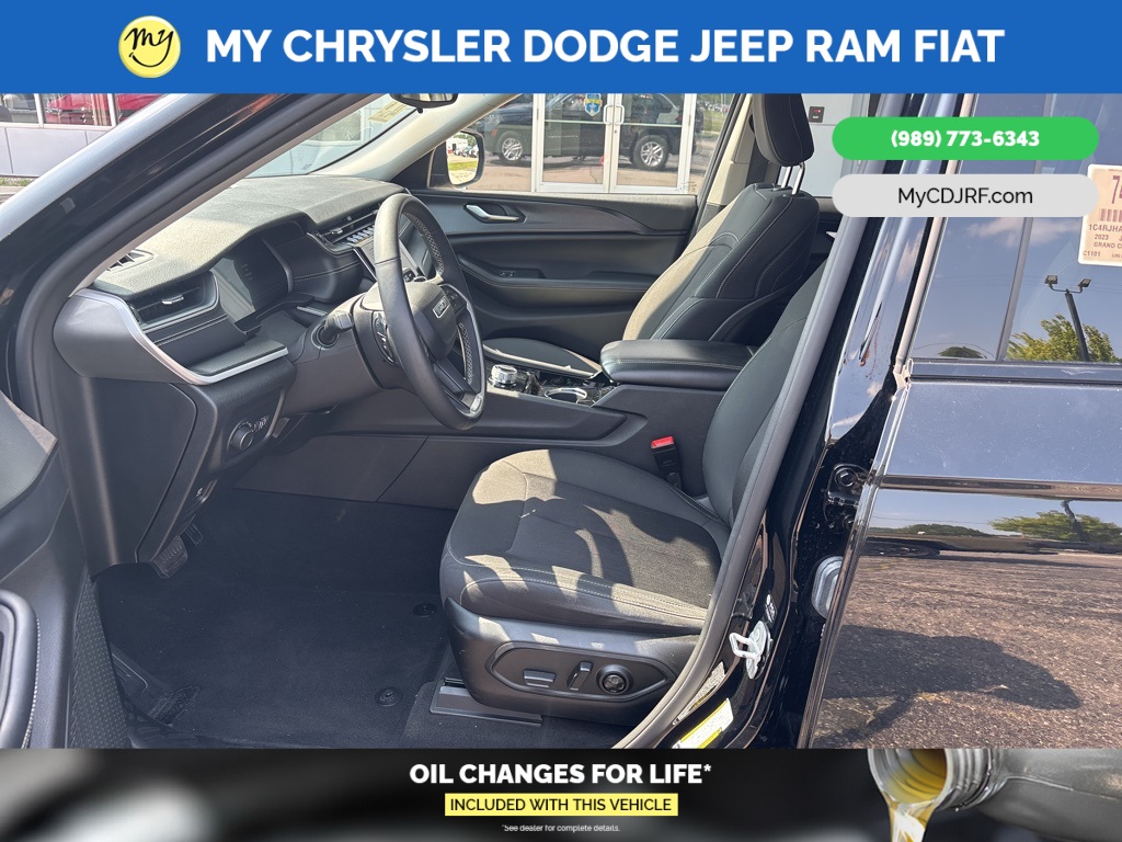 used 2023 Jeep Grand Cherokee car, priced at $29,980
