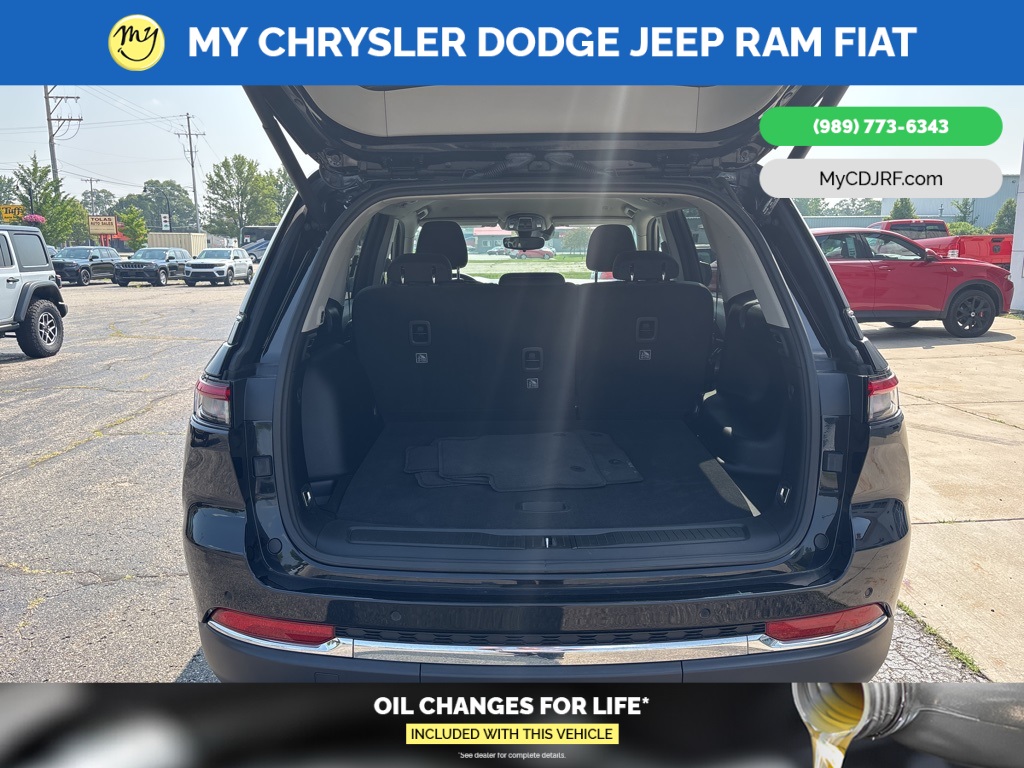 used 2023 Jeep Grand Cherokee car, priced at $29,980